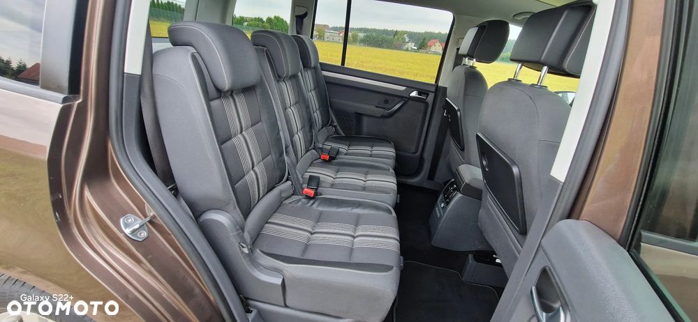 Volkswagen Touran 2.0 TDI DPF BlueMotion Technology DSG MATCH - 25