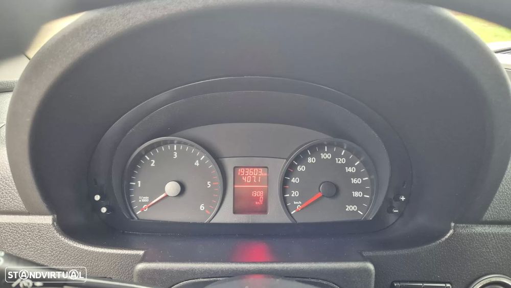 VW Crafter 35 2.0 TDI 136 C. Tripla Longa Bluemotion - 16