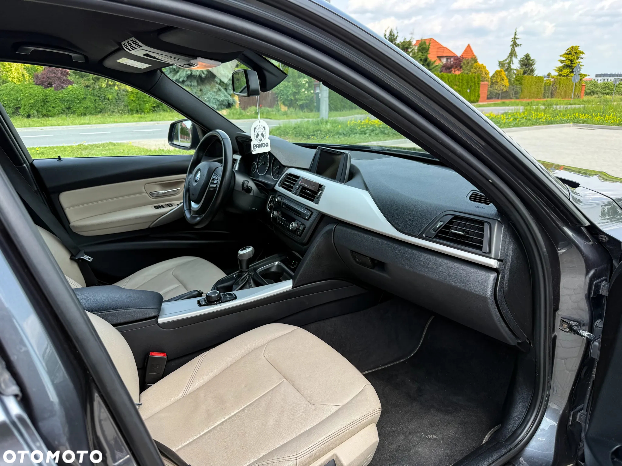 BMW Seria 3 320i - 9