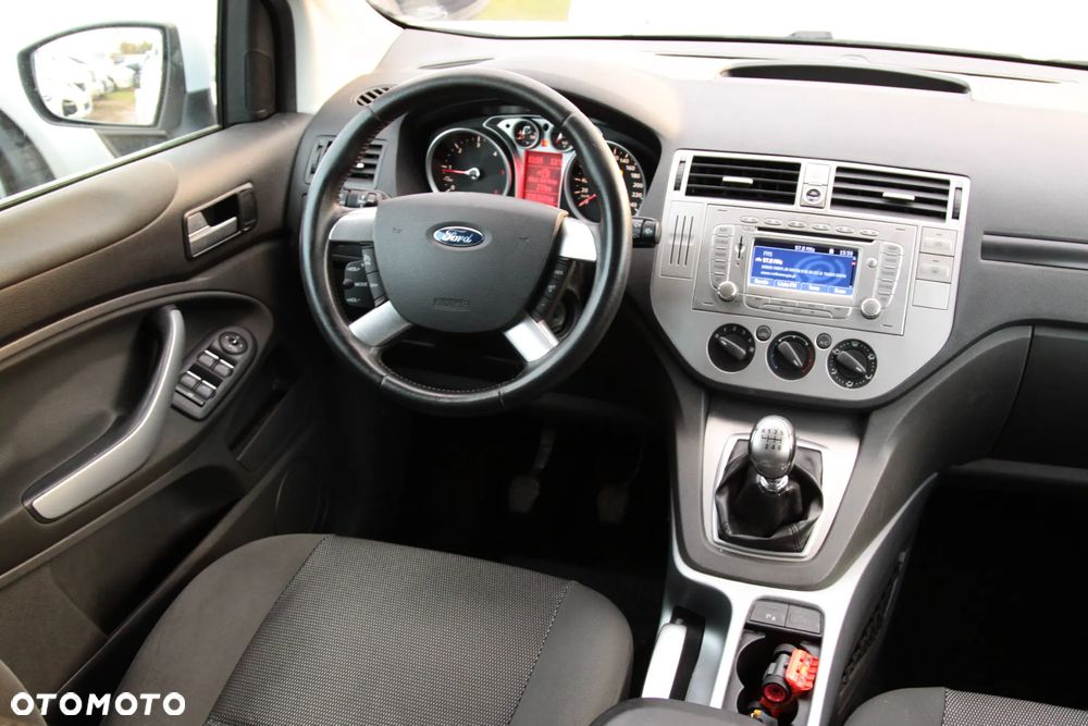 Ford Kuga 2.0 TDCi 4x4 Titanium - 12