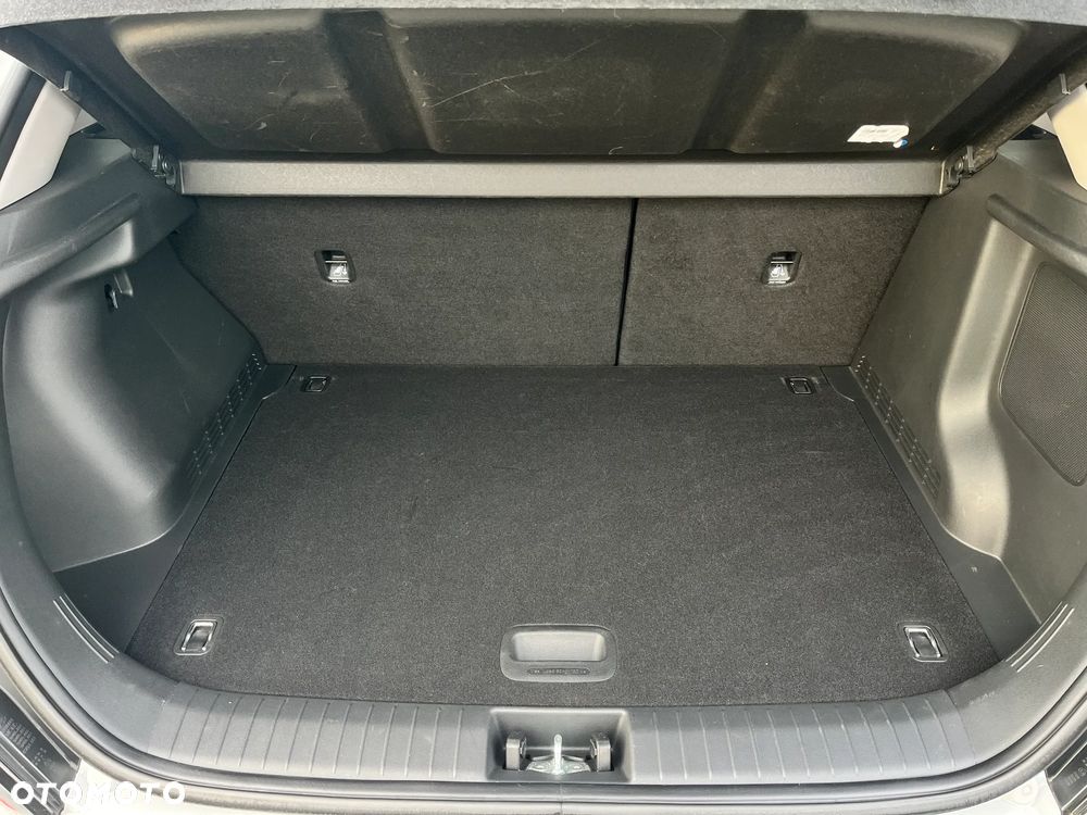 Hyundai Kona 64kWh Platinum - 17