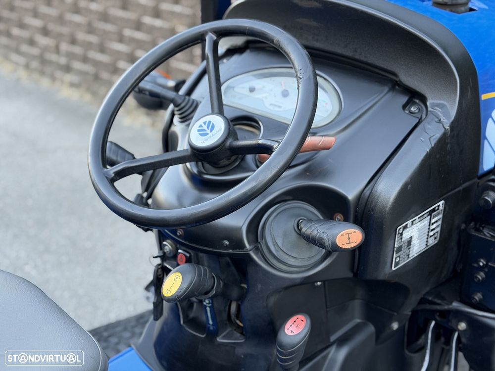 New Holland T3030 4RM - 11