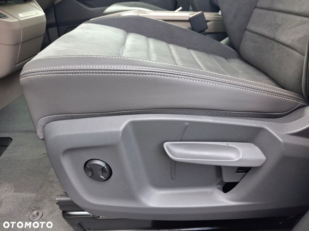 Volkswagen Multivan 2.0 TDI L2 Edition DSG - 18
