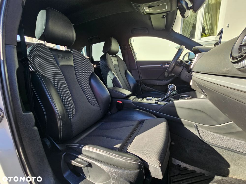 Audi A3 Sportback 1.8 TFSI Ambiente S tronic - 28