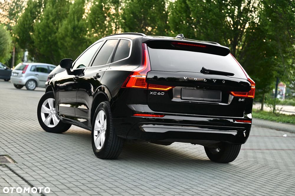 Volvo XC 60 B4 D AWD Momentum Pro - 3