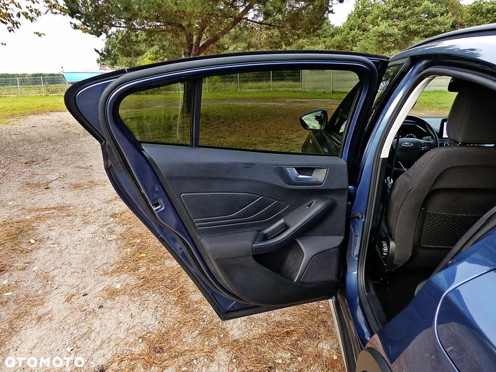 Ford Focus 1.0 EcoBoost Active - 22