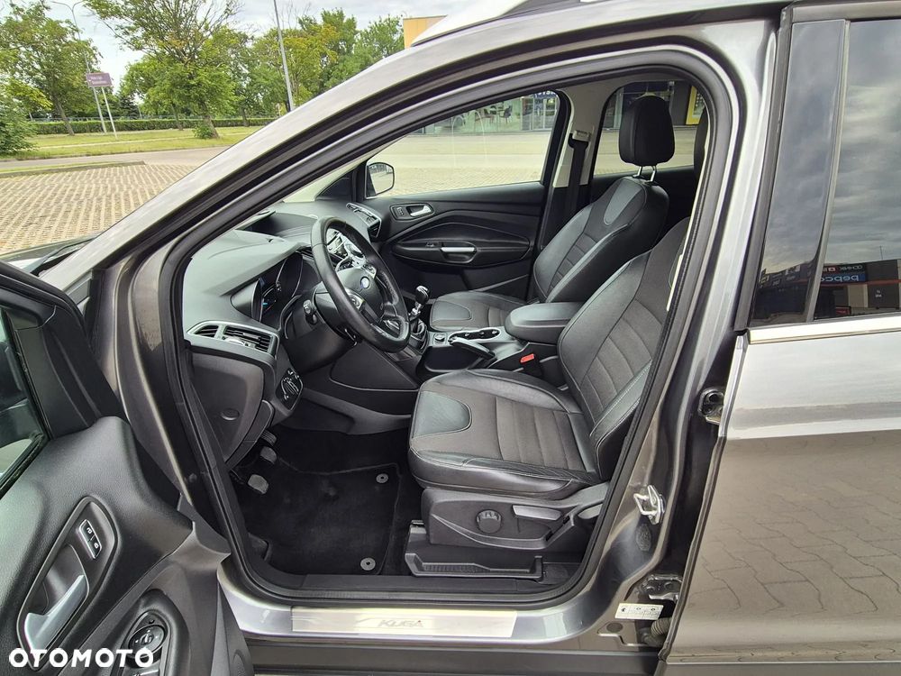 Ford Kuga 2.0 TDCi 4x4 Titanium - 25
