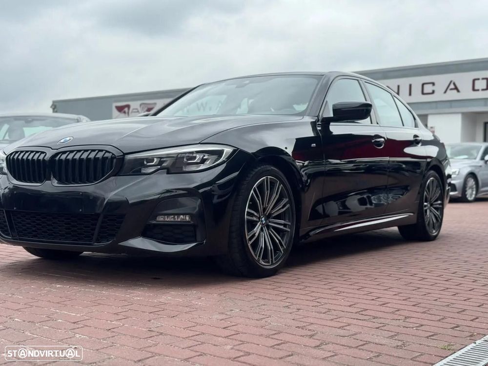 BMW 318 2022 photo 3