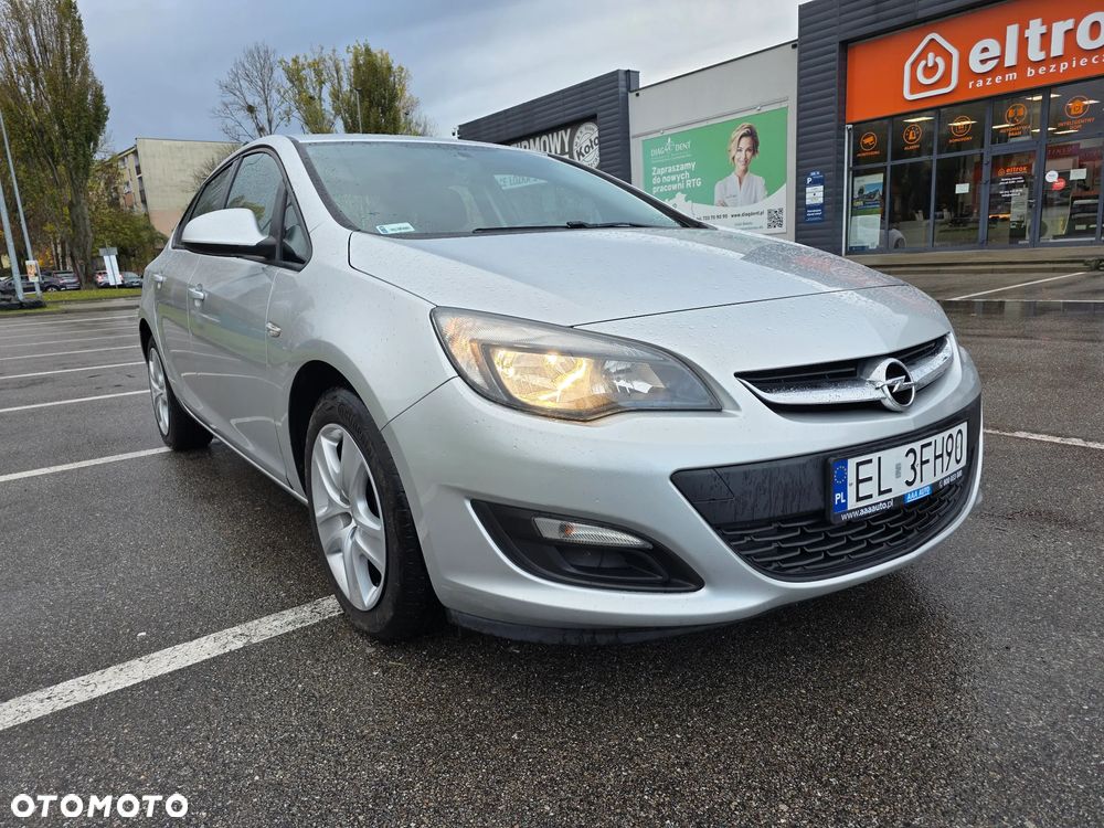 Opel Astra - 2