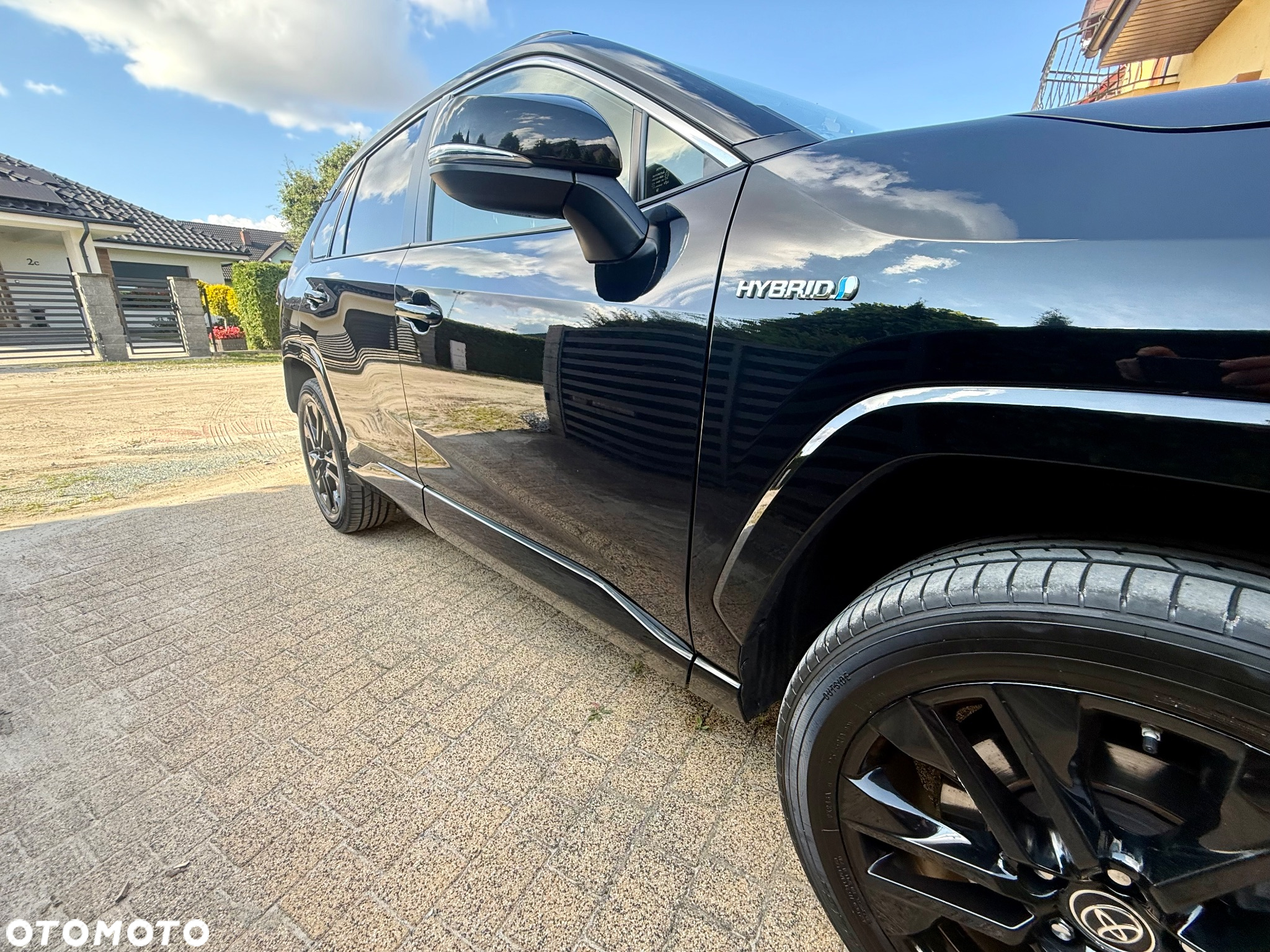 Toyota RAV4 2.5 Hybrid Black Edition by JBL 4x4 - 24