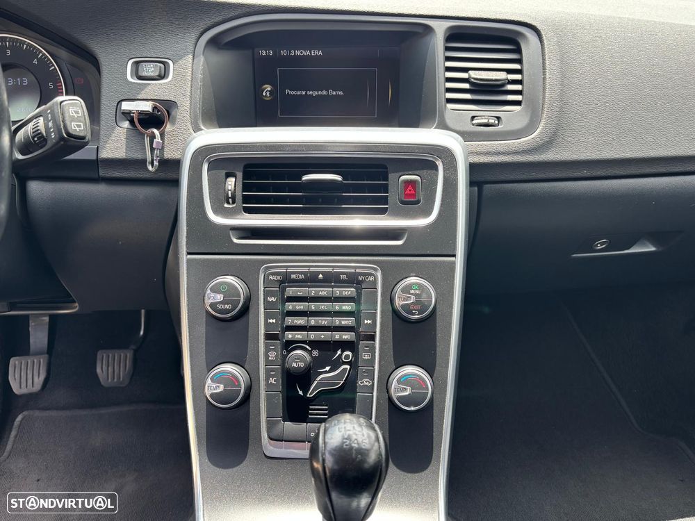 Volvo V60 DRIVe - 26