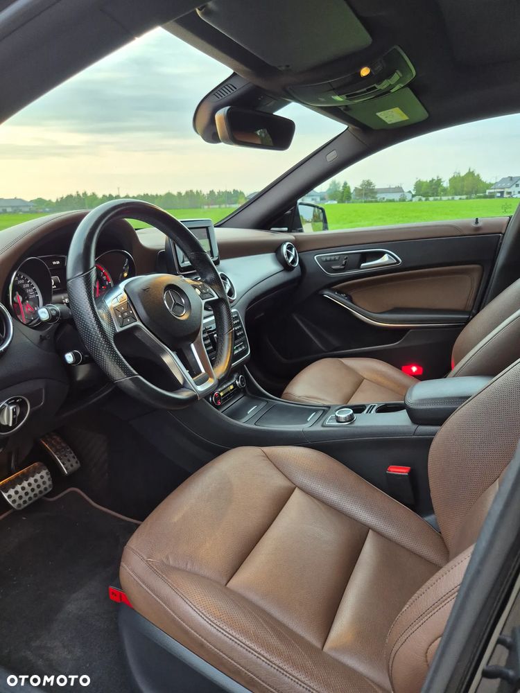 Mercedes-Benz CLA - 13