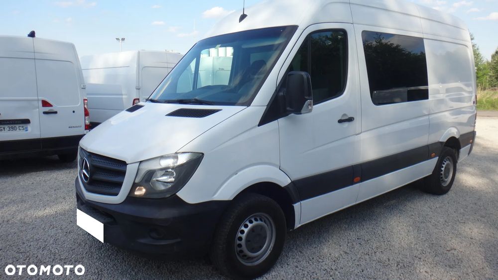 Mercedes-Benz Sprinter - 2