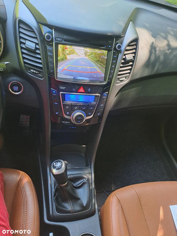 Hyundai i30 1.6 GDI Premium - 38