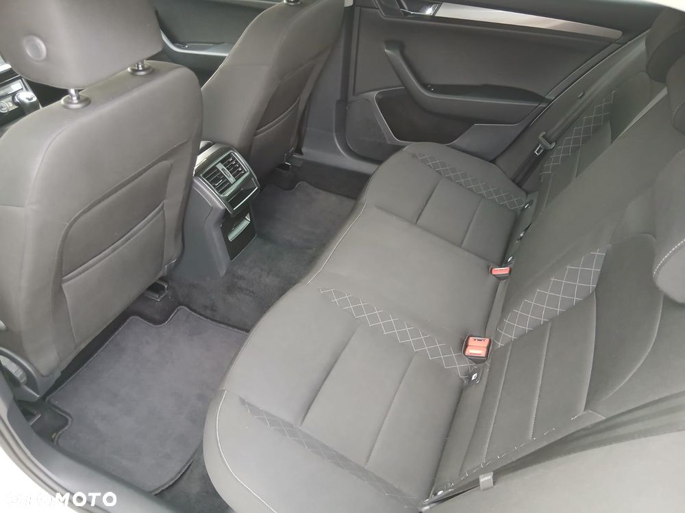 Skoda Superb 1.6 TDI Style - 28