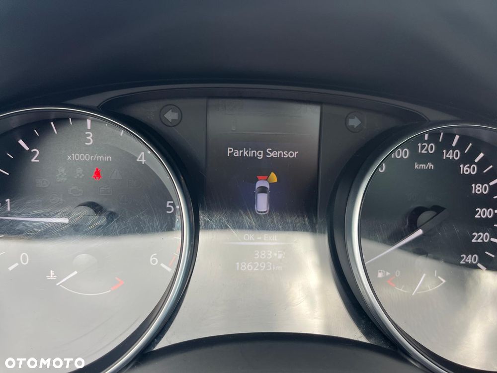 Nissan Qashqai 1.6 DCi N-Connecta - 24