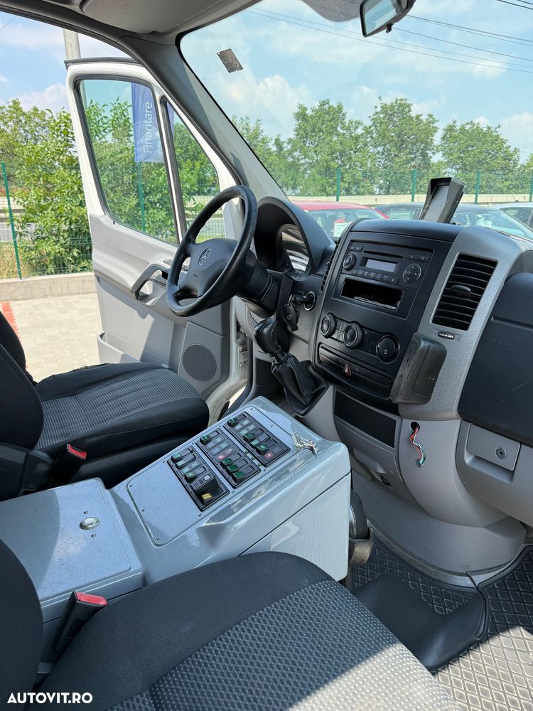 Mercedes-Benz Sprinter - 5