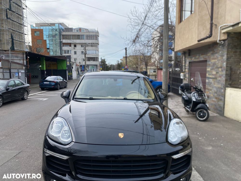 Porsche Cayenne 3.0 L - 1