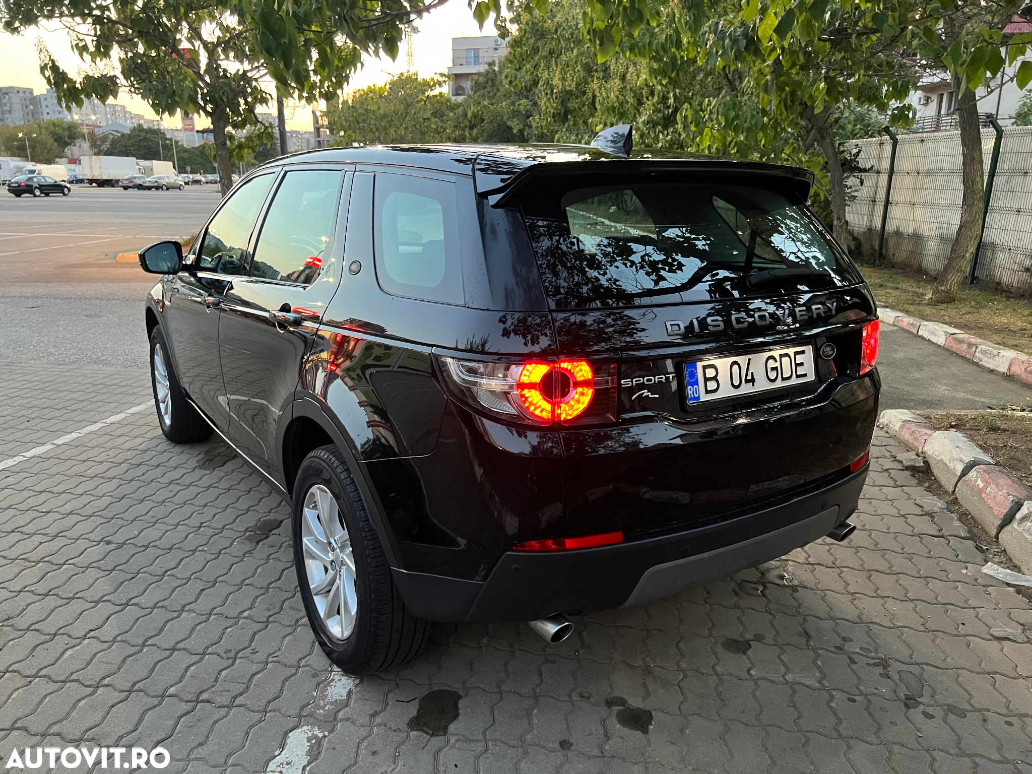 Land Rover Discovery Sport - 11