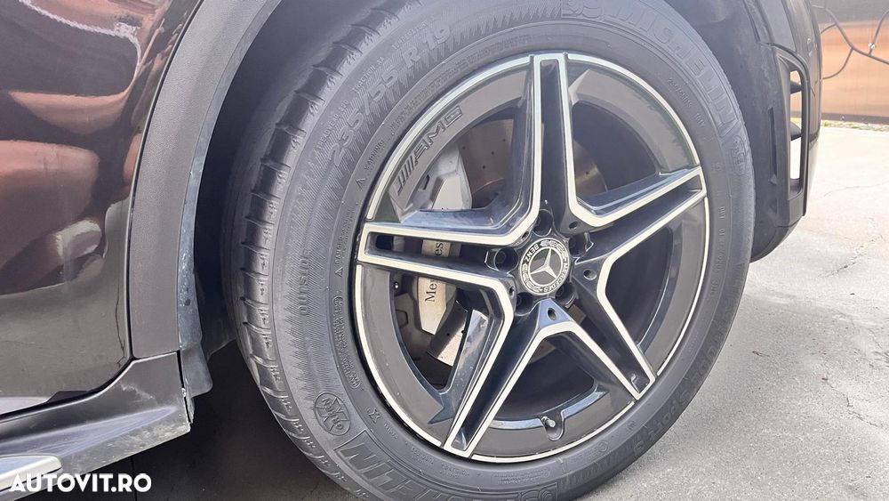 Mercedes-Benz GLC 200 4MATIC 9G-TRONIC AMG Line - 18