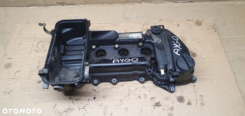 Pokrywa zaworów dekiel Toyota Aygo 1.0 11210-0Q010 - 1