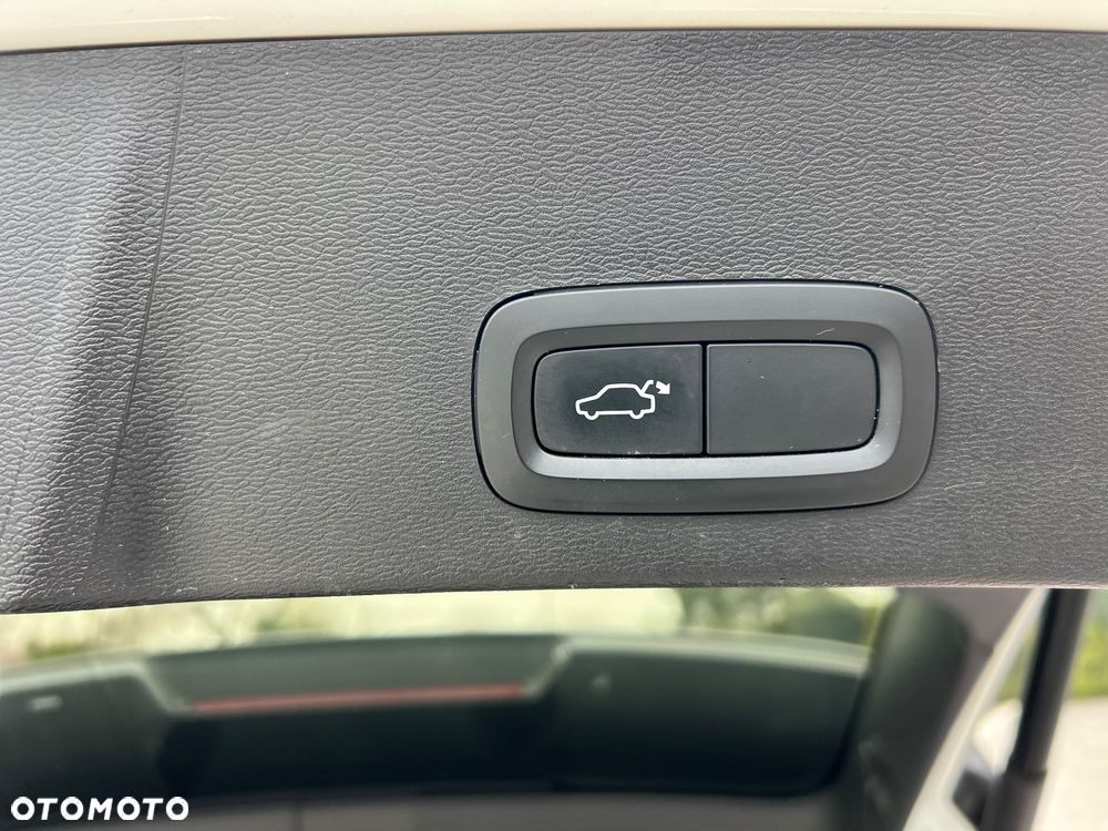 Volvo XC 40 D3 R-Design - 26