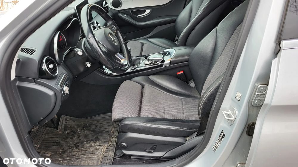 Mercedes-Benz Klasa C 180 (BlueEFFICIENCY) Avantgarde - 7