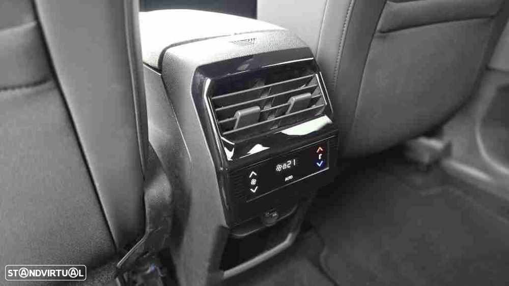 Peugeot 5008 1.2 Hybrid Allure e-DCS6 - 27