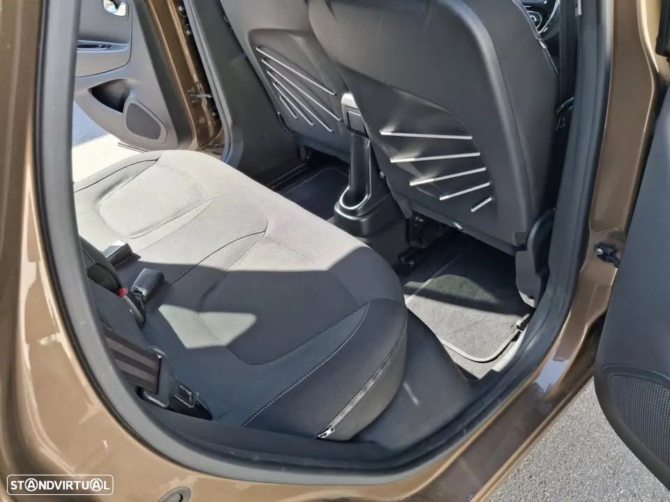 Renault Captur 1.5 dCi Exclusive - 16