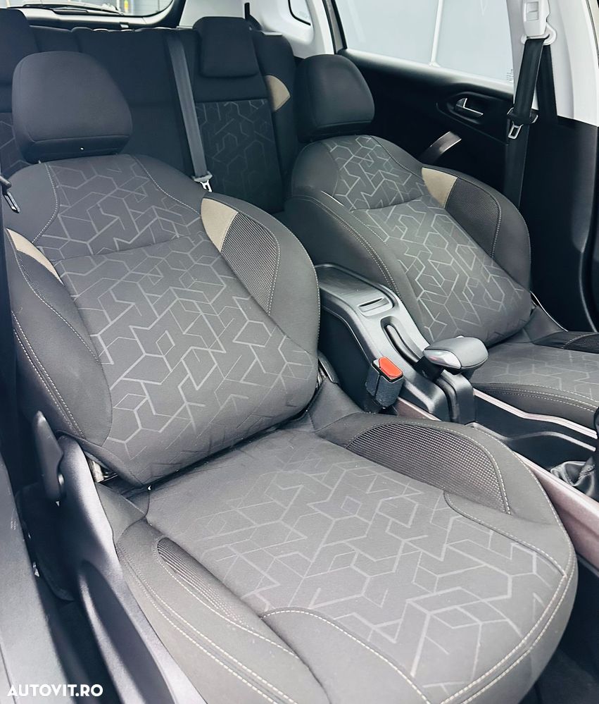 Peugeot 2008 PureTech 82 Style - 19