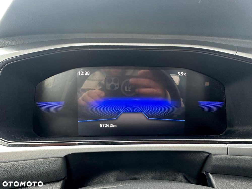 Volkswagen T-Roc - 10