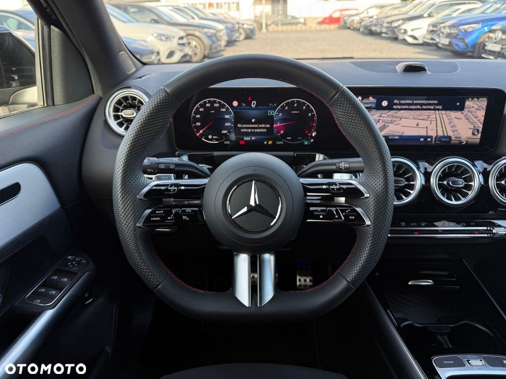 Mercedes-Benz GLA 200 AMG Line - 17