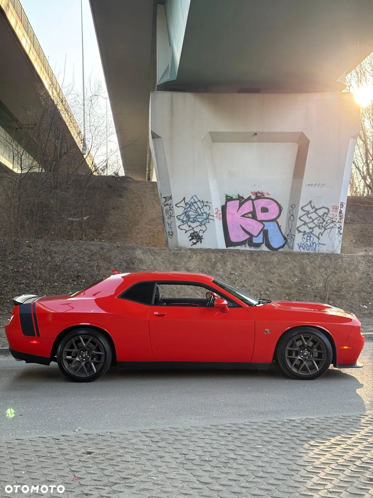 Dodge Challenger 6.4 Scat Pack - 8