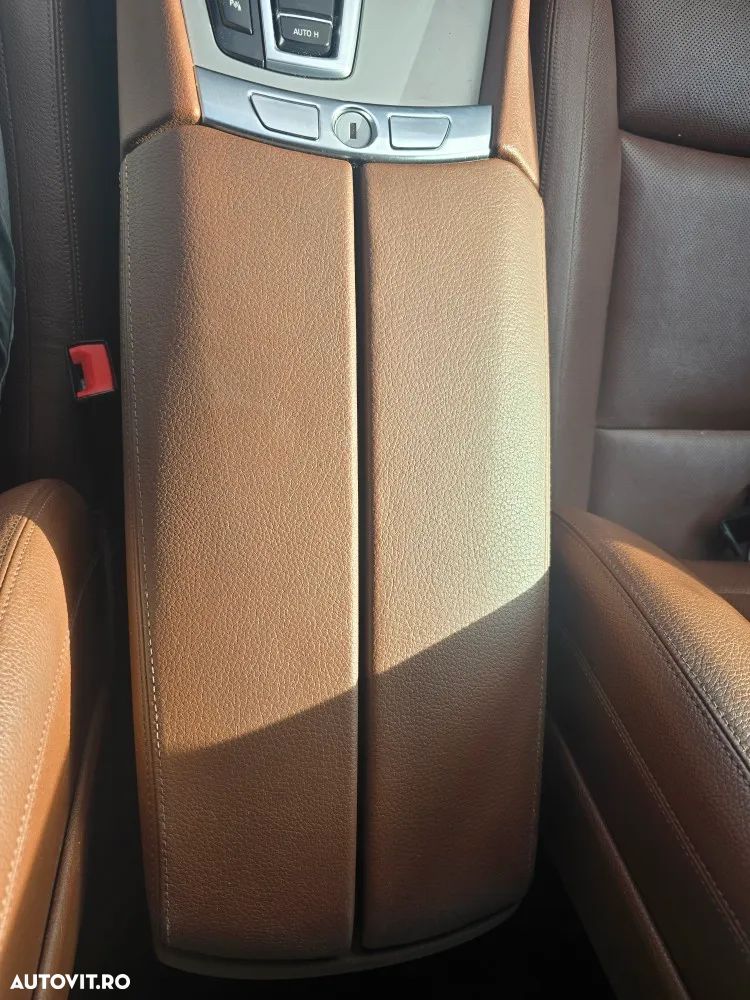 BMW Seria 5 535d xDrive AT - 12