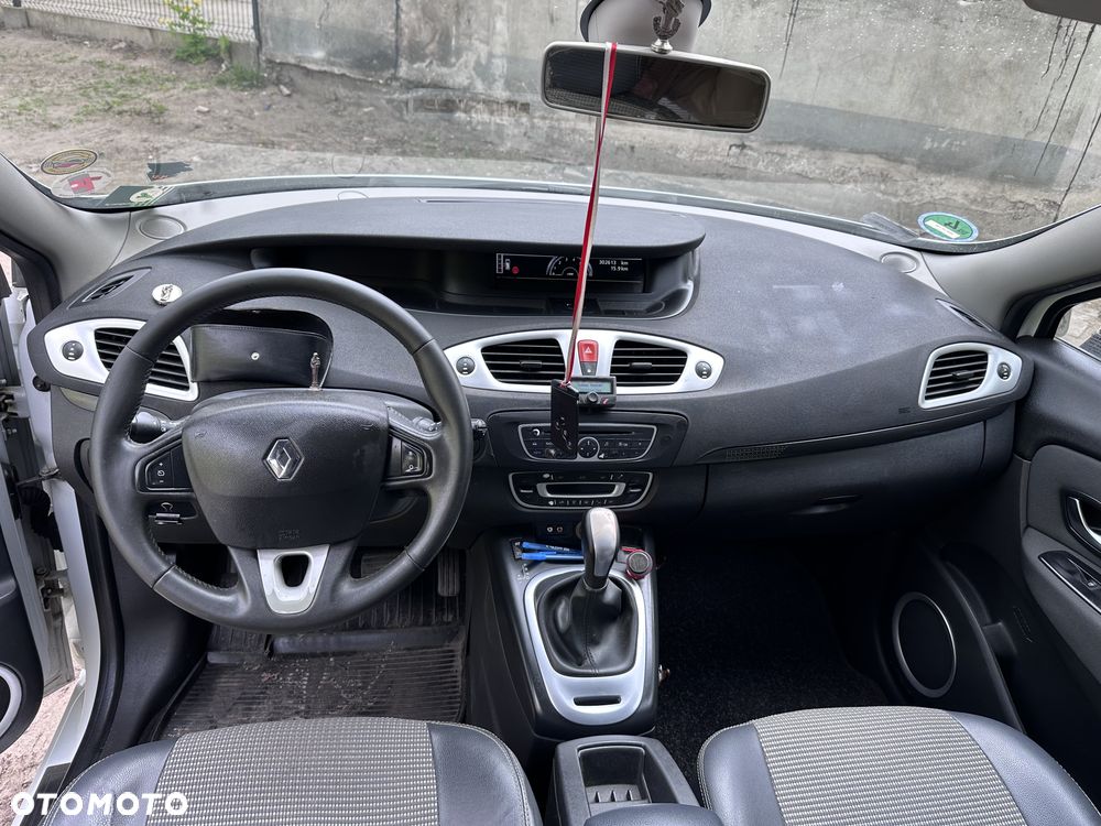 Renault Scenic 2.0 16V Bose Edition CVT - 10