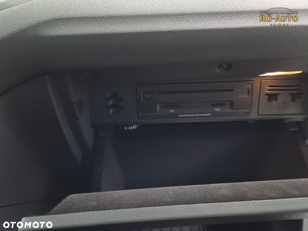 Volkswagen Golf Sportsvan - 26