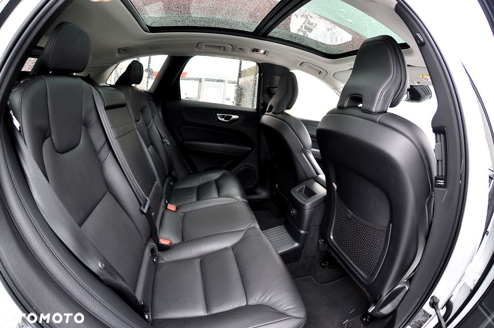 Volvo XC 60 T8 AWD Plug-In Hybrid Inscription - 23