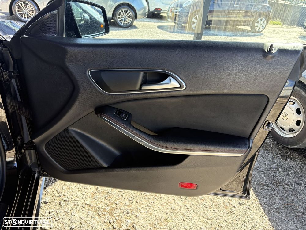 Mercedes-Benz CLA 180 - 13