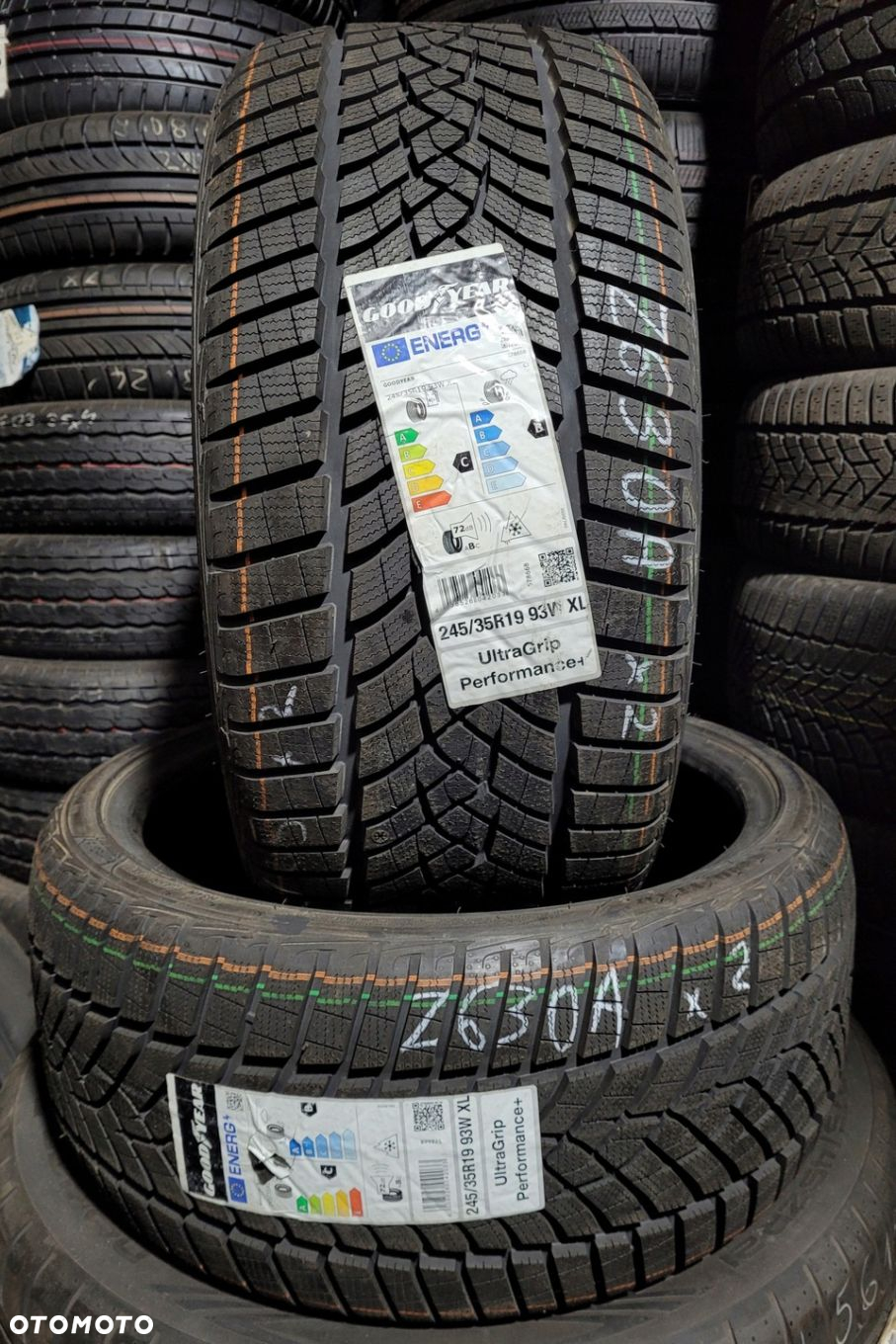 2x Goodyear UltraGrip Performance  245/35R19 93W XL Z630A - 2