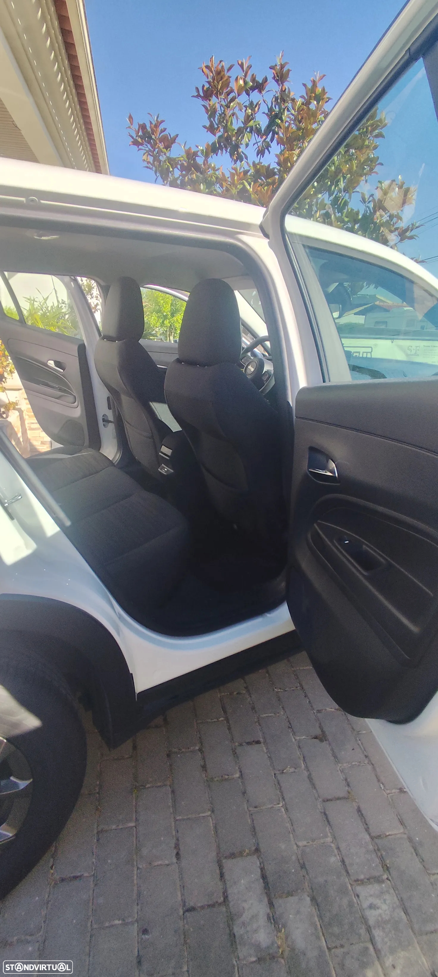 Jeep Avenger 54 kWh Longitude - 29