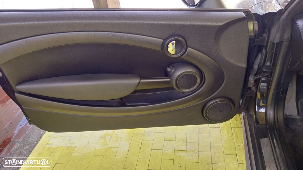 MINI Cabrio Cooper D - 20