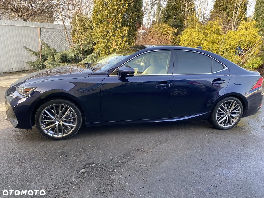 Lexus IS 200t / 300 Prestige - 1