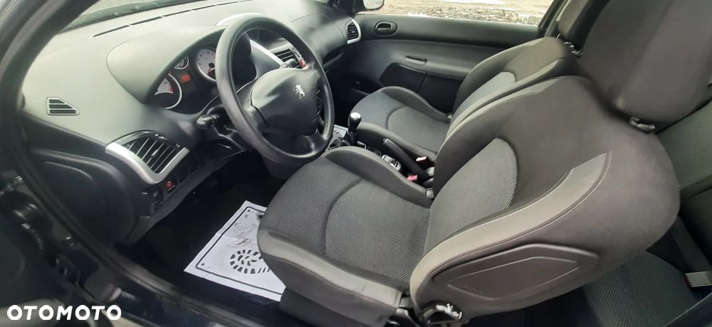 Peugeot 206 plus - 26