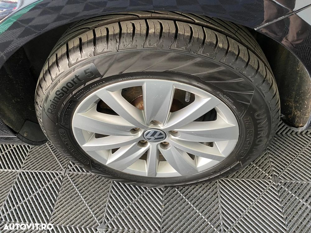 Volkswagen Passat - 24