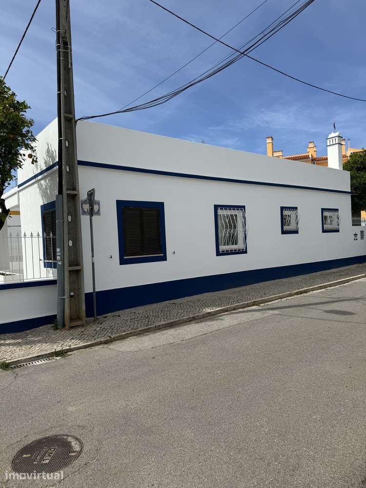 Arrendamento de moradia em banda no Beco do Telheiro, 16 - Grande imagem: 2/16