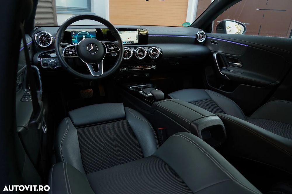 Mercedes-Benz CLA 250 e 8G-DCT - 12