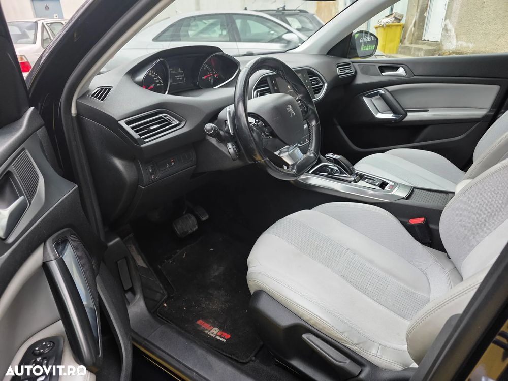 Peugeot 308 BlueHDi FAP 130 EAT8 Stop & Start GT Pack - 9