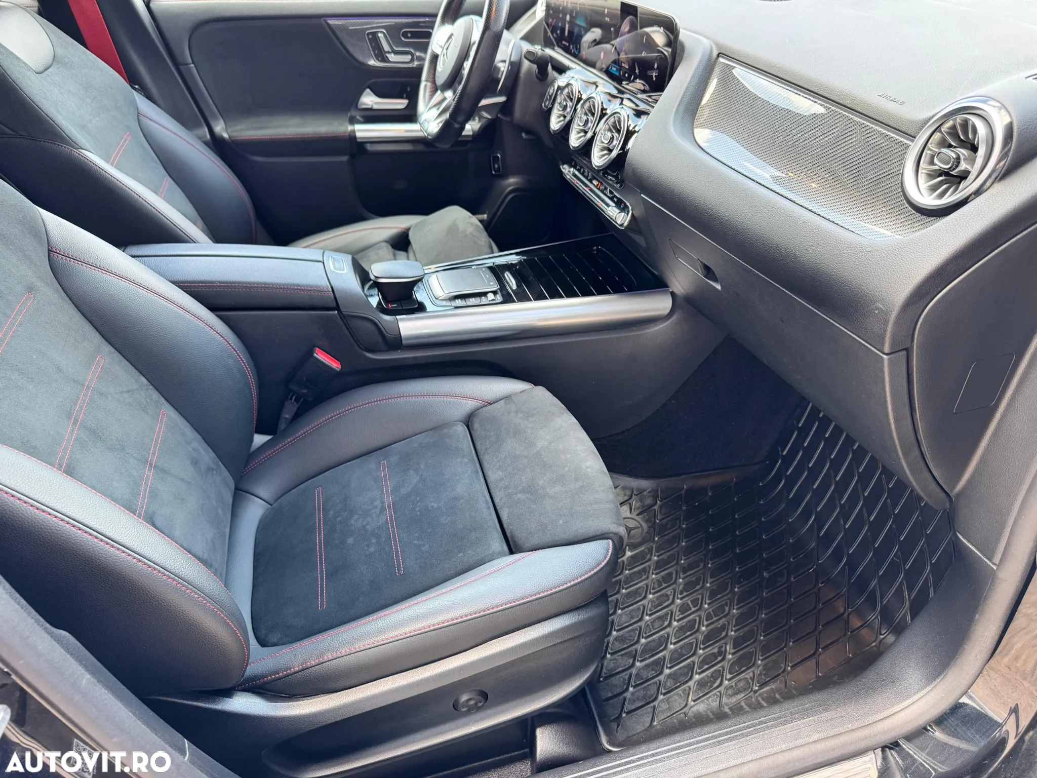 Mercedes-Benz GLA AMG 35 4MATIC - 17