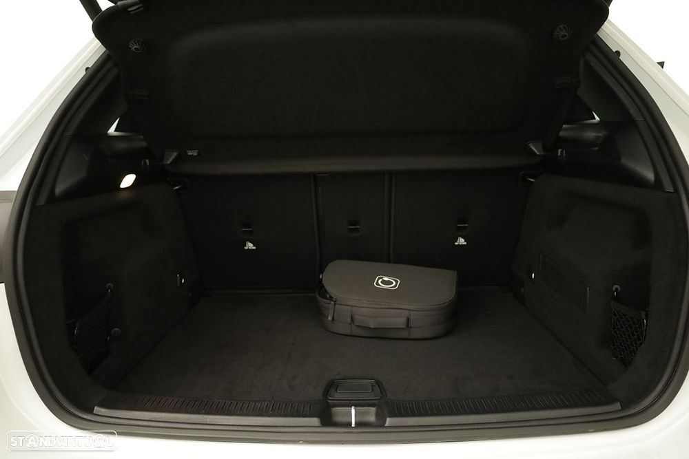 Mercedes-Benz B 250 e AMG Line - 23