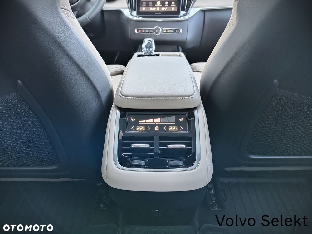 Volvo XC 90 - 35